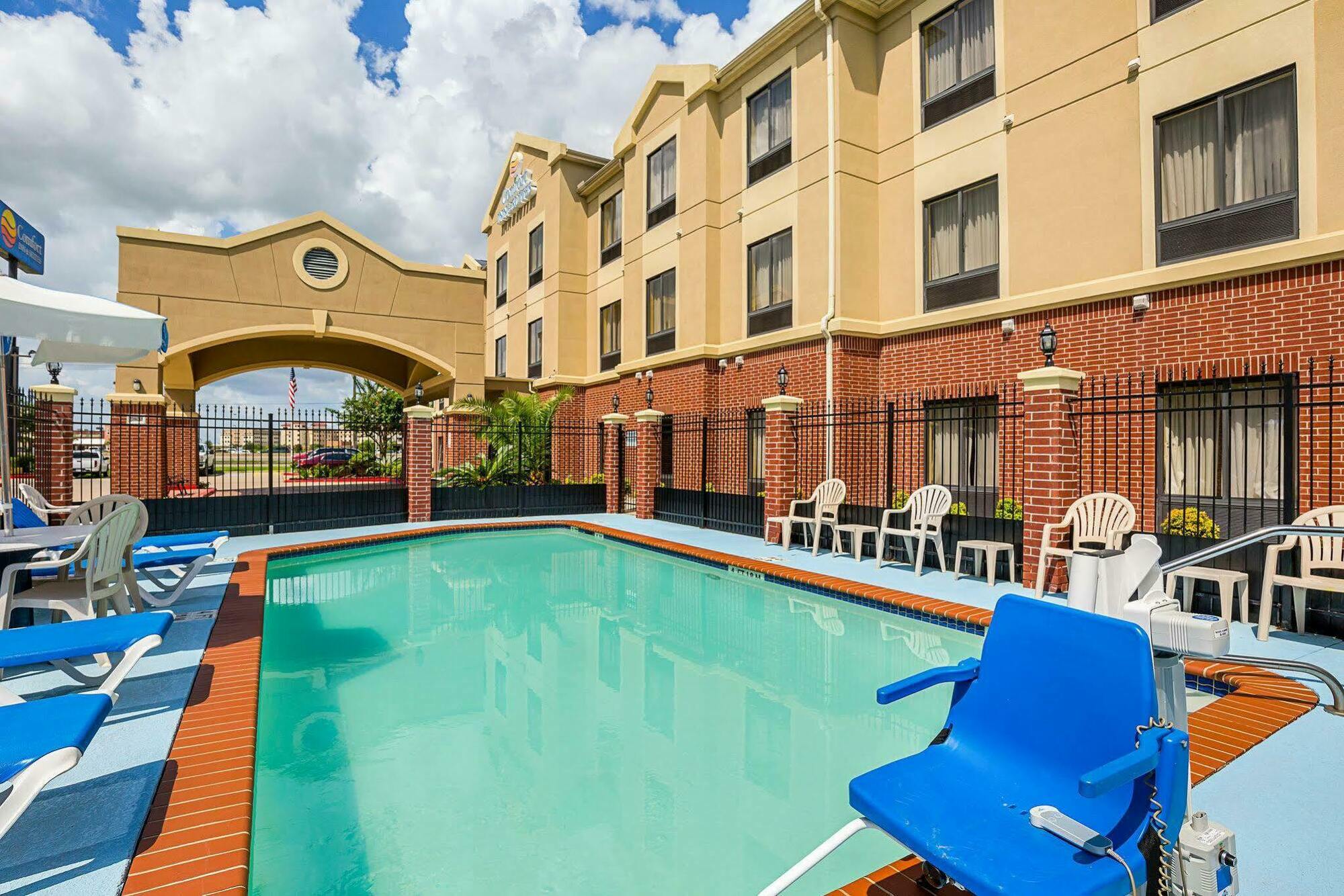 Comfort Inn & Suites Port Arthur-Port Neches Экстерьер фото